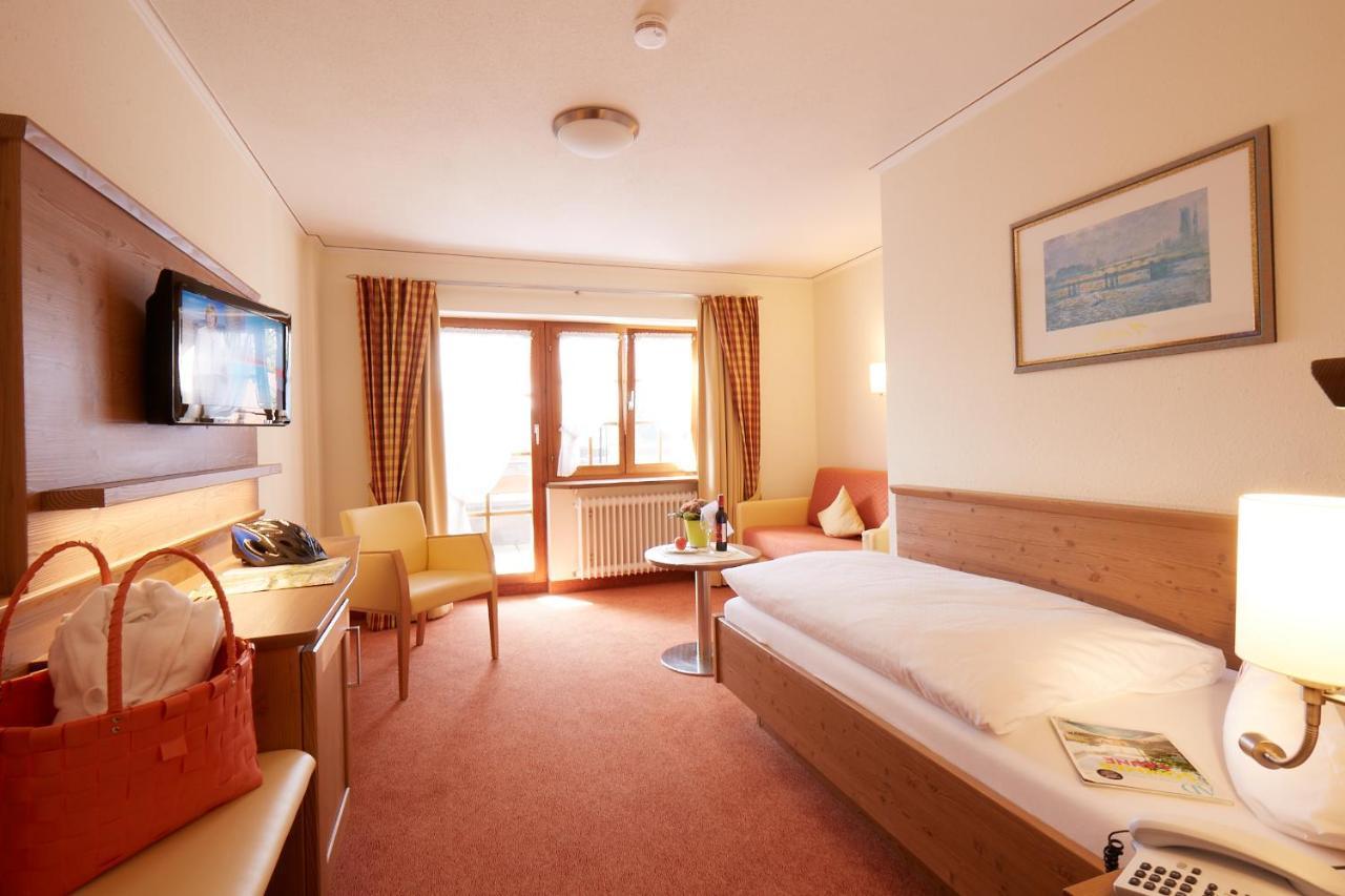 Wander- & Wellnesshotel Naegele Höchenschwand Kültér fotó